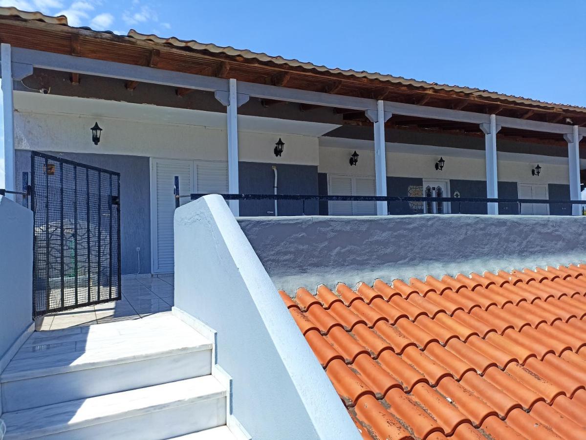Seven Seas Apartments Artemida  Exterior photo